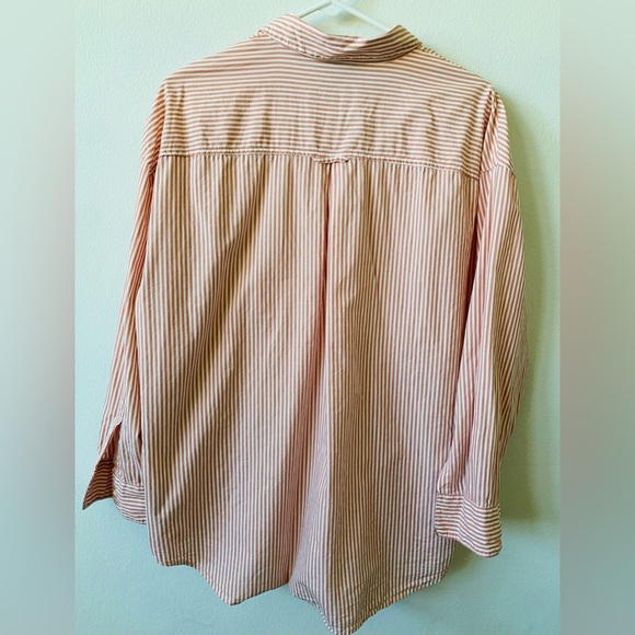 Old navy Striped Button-Up Shirt M - Picture 2 of 3